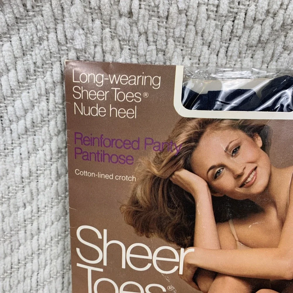 Vintage JCPenney QUEEN Short Navy Panty Hose‎ Long Wearing Sheer Toes Nude Heel